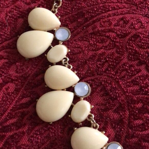 Vintage beautiful neutral career necklace Y2K - Picture 5 of 7